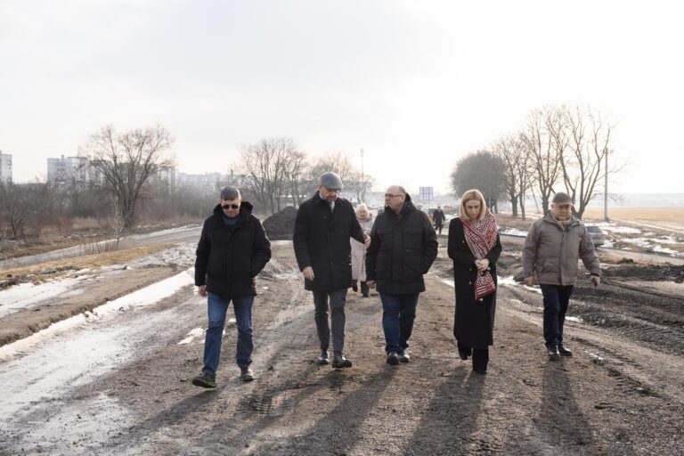 Vladimir Bolea a inspectat proiectele de infrastructură din Bălți, inclusiv podul peste Răut și strada Kiev. Investițiile depășesc 176 milioane lei.