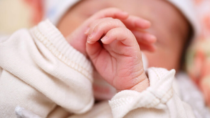 Echipa SAMU Fălești a intervenit rapid pentru salvarea unei nou-născute