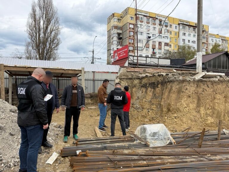 Control al autorităților pe un șantier de construcții din Bălți, unde au fost depistați muncitori fără acte