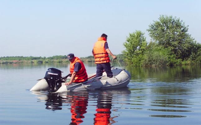 Salvatorii au intervenit la iazul din localitatea Dănceni, raionul Ialoveni, după ce la suprafața apei a fost observat corpul neînsuflețit al unei persoane.