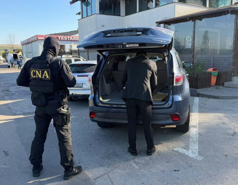 Percheziții CNA într-un dosar de corupție la ASP și Serviciul Vamal